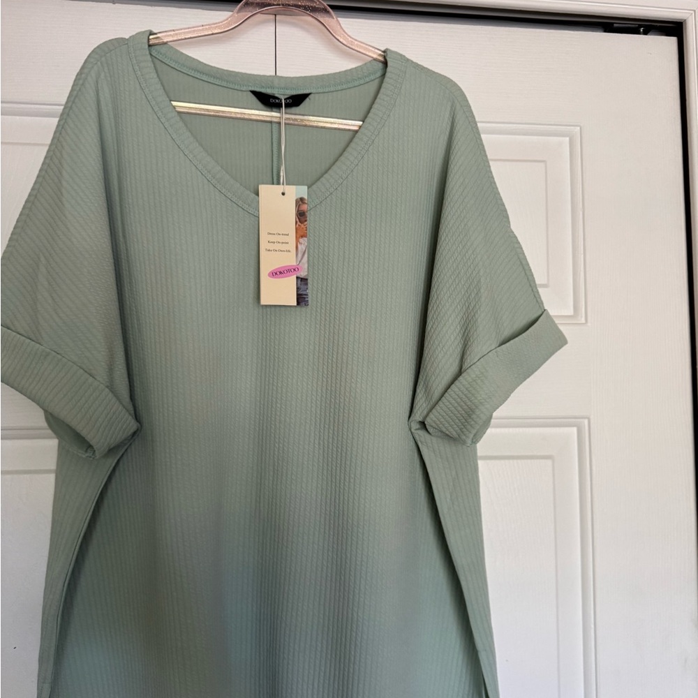 Elegant Mint Green Ribbed Tunic